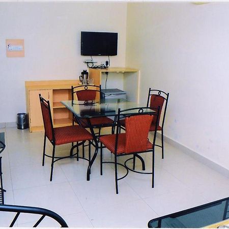 Hotel Padmini Residency Haydarabad Dış mekan fotoğraf