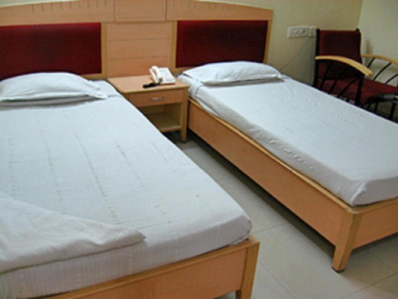 Hotel Padmini Residency Haydarabad Dış mekan fotoğraf